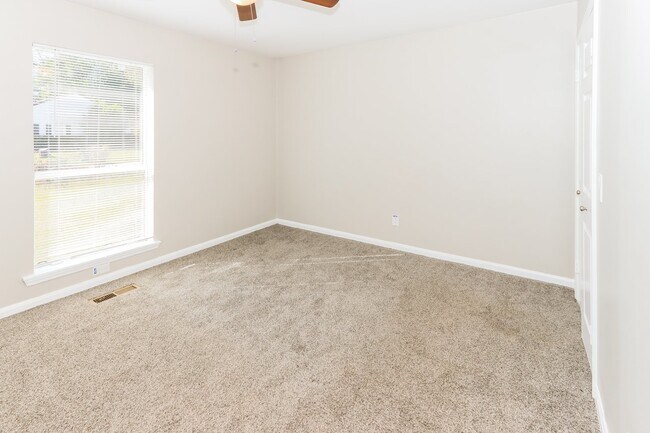 Building Photo - 113 Jacobs Ln
