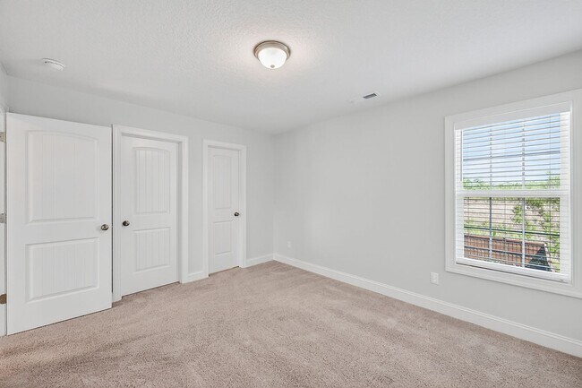 Building Photo - Welcome to Onslow Bay