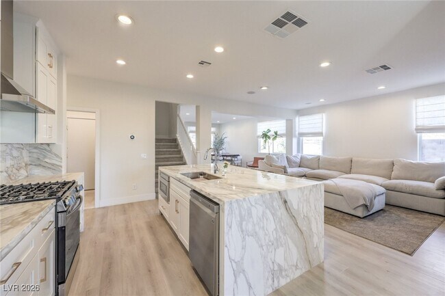 Building Photo - 5404 Avent Ferry St