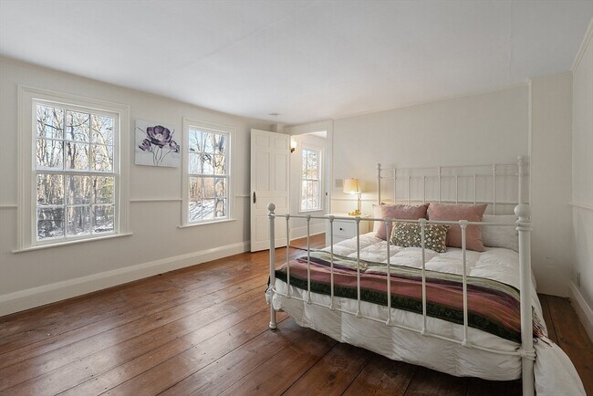 Building Photo - 25 Bulkeley Rd