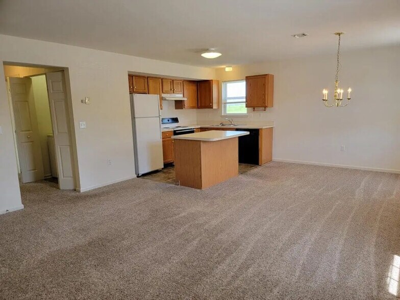 Building Photo - 1355 Martin Ave