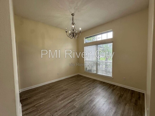 Building Photo - 533 Alice Cove Ct