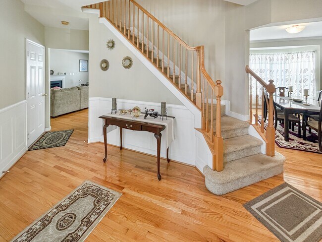 Building Photo - 14020 Seneca Ridge Dr