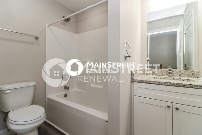 Building Photo - 2 Bedroom Pet-Friendly Home in St. Petersb...