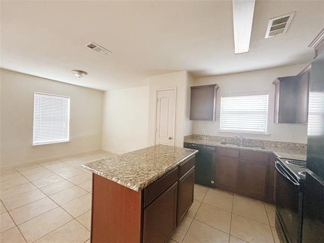 Building Photo - 324 Lavaca Dr