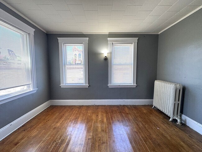 Building Photo - 272 Tremont St
