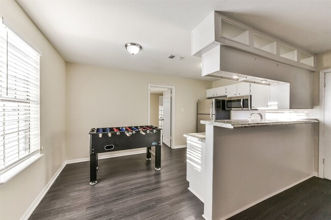 Building Photo - 3602 Alice St