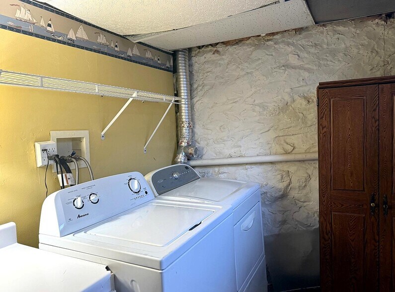 Building Photo - 173 Princeton Blvd