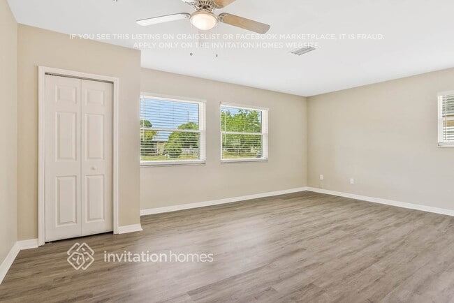 Building Photo - 10582 Jane Eyre Dr