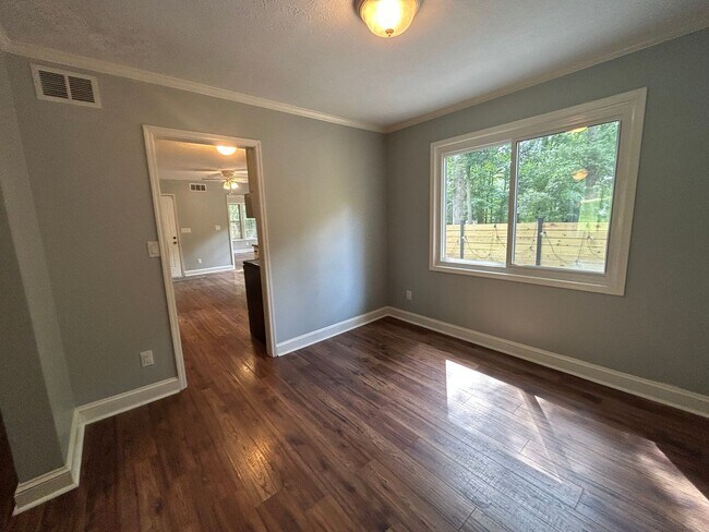 Building Photo - 102 Shawville Ln