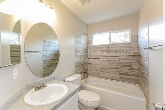 Building Photo - 10580 Garfield St