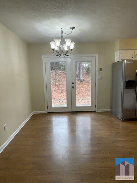 Building Photo - 2595 Woodland Dr NW