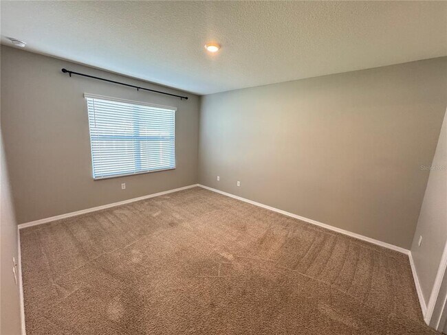 Building Photo - 404 Tanglewood Dr