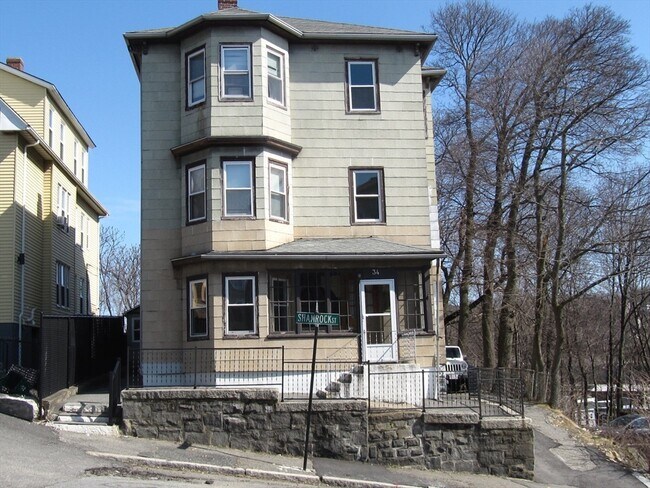 Building Photo - 34 Shamrock St