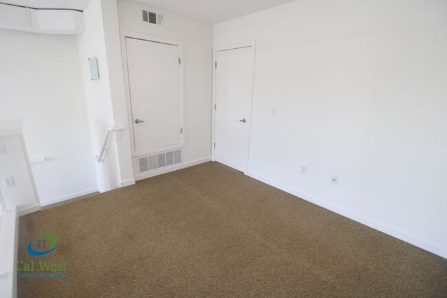 Building Photo - $2,995 - 350 N. Second Street, # 325-2 Bedroom, 2 Bath Luxury Loft Master Suite