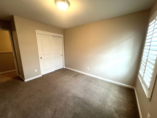 Building Photo - 460 Lindberg Cir