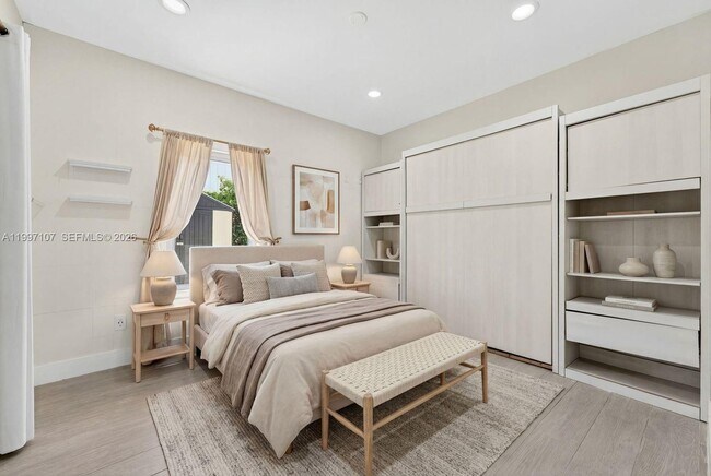 Building Photo - 1126 NE 16th Ct