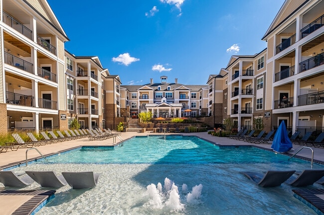 Building Photo - Abberly CenterPointe