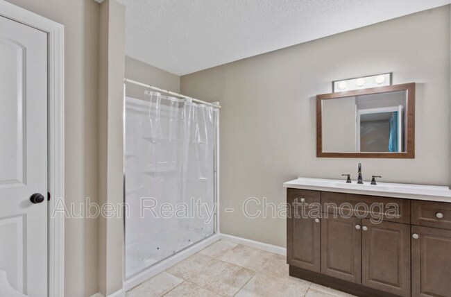 Building Photo - 7167 Holland Ln