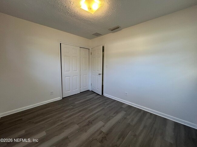 Building Photo - 10610 Lone Star Rd