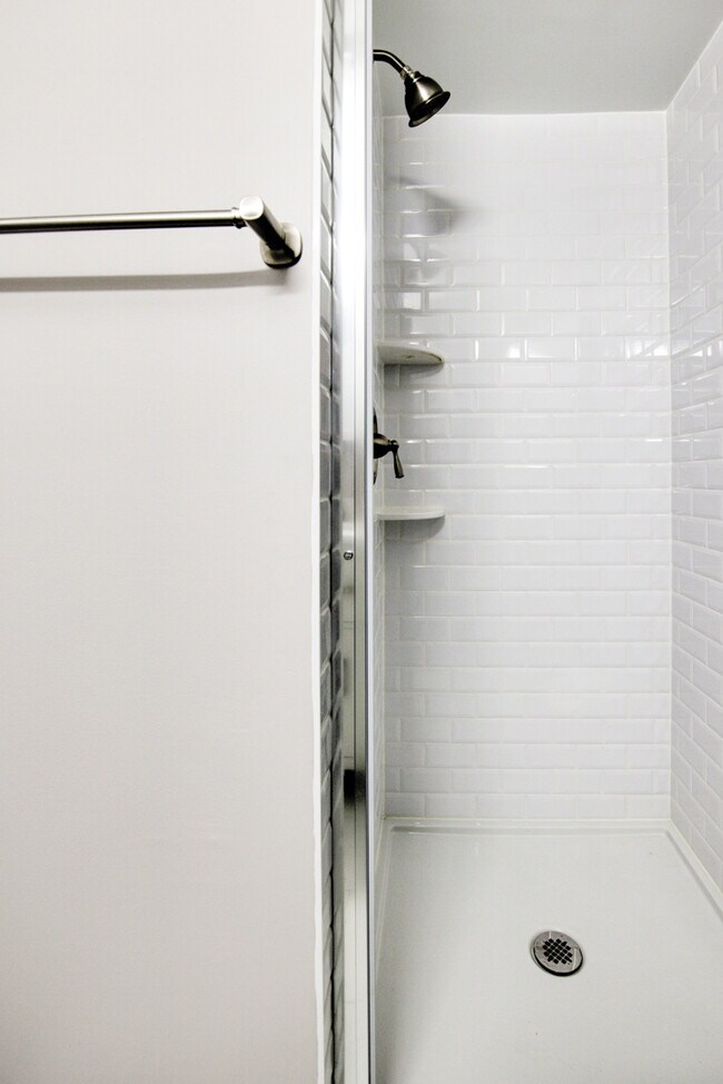 Building Photo - 411 W Conestoga Rd