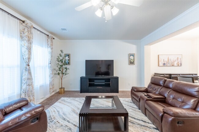 Building Photo - 11413 Hackmatack Way