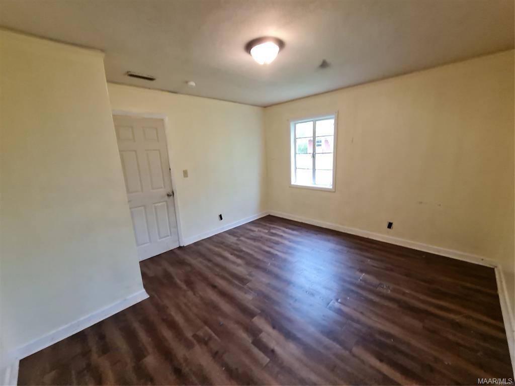 Building Photo - 1220 Lynwood Dr