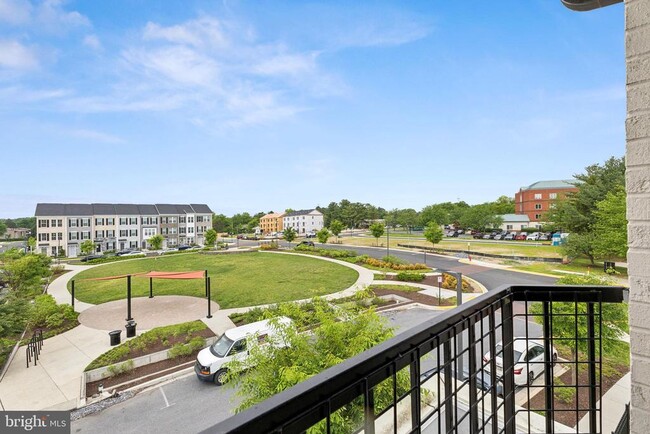 Building Photo - 19520 Village Walk Dr
