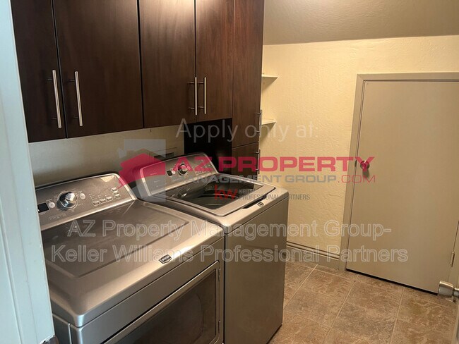 Building Photo - 4553 E Desert Cactus St