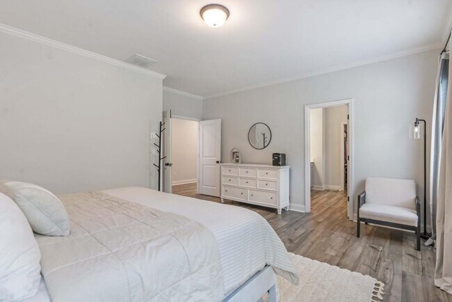 Building Photo - 2595 Whistler Wy NE