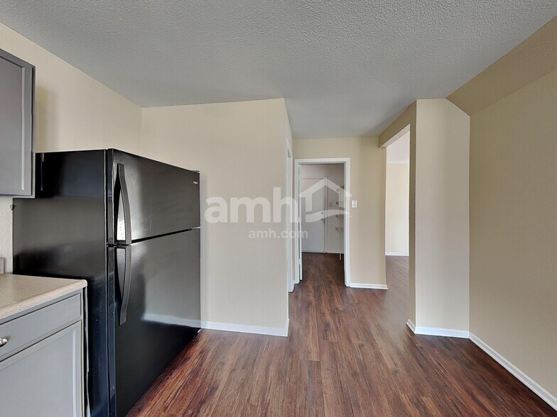 Building Photo - 8349 Sansa St