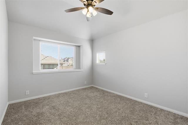 Building Photo - 310 Marigold Ct