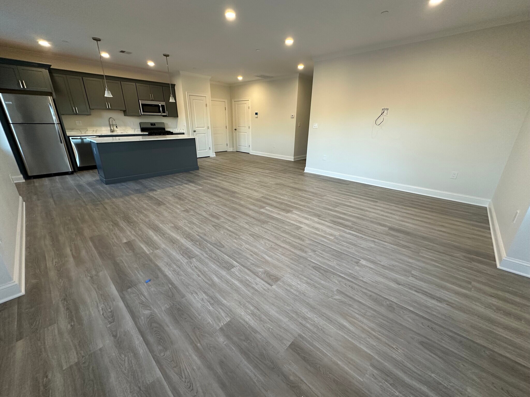 Building Photo - 48 Nichols St