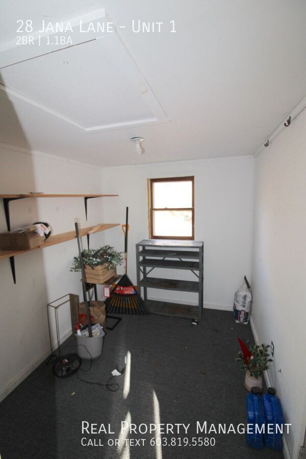 Building Photo - 28 Jana Ln