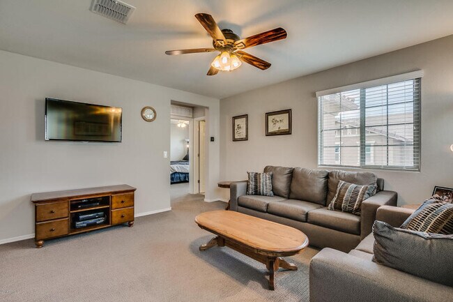Building Photo - Great Mesa Community Dahlia Pointe 3 bedro...