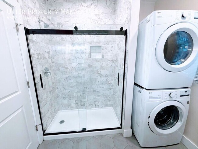 Building Photo - 5502 Chancellor St