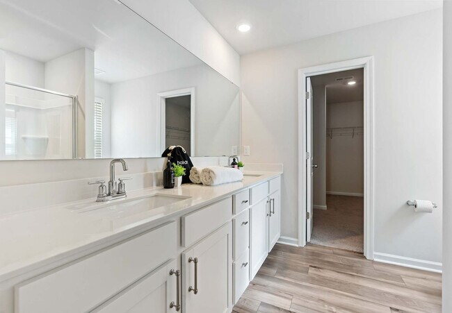 Building Photo - 10227 Chatham Run Ln