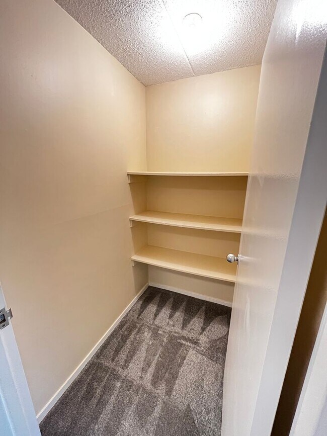 Building Photo - Spacious 2-story, 2-Bedroom Condo in Prime Buena Park Location Near the Lake