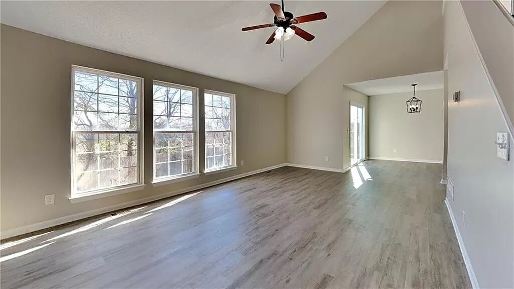 Building Photo - 21670 S Main St