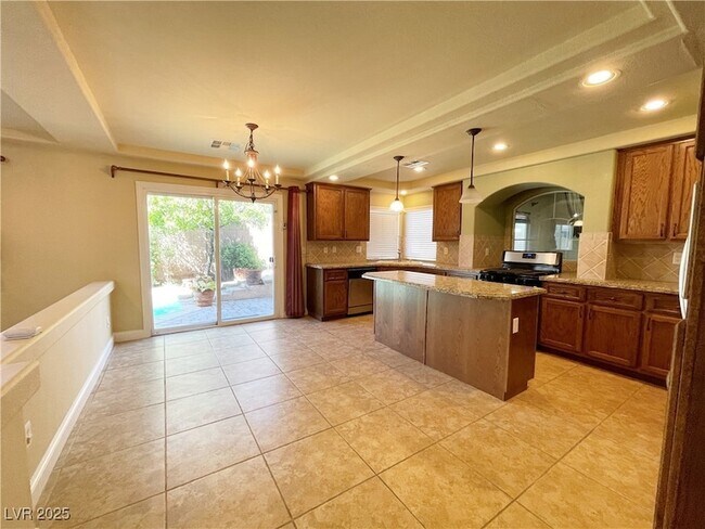 Building Photo - 9873 Belle Marie Ct