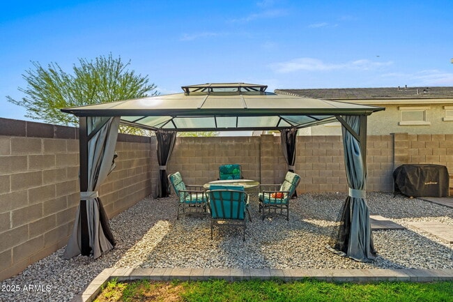 Building Photo - 17809 W Country Club Terrace
