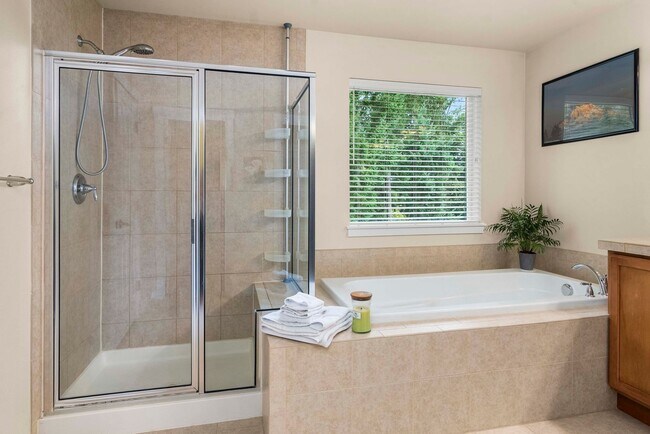 Building Photo - 2030 Nelson St