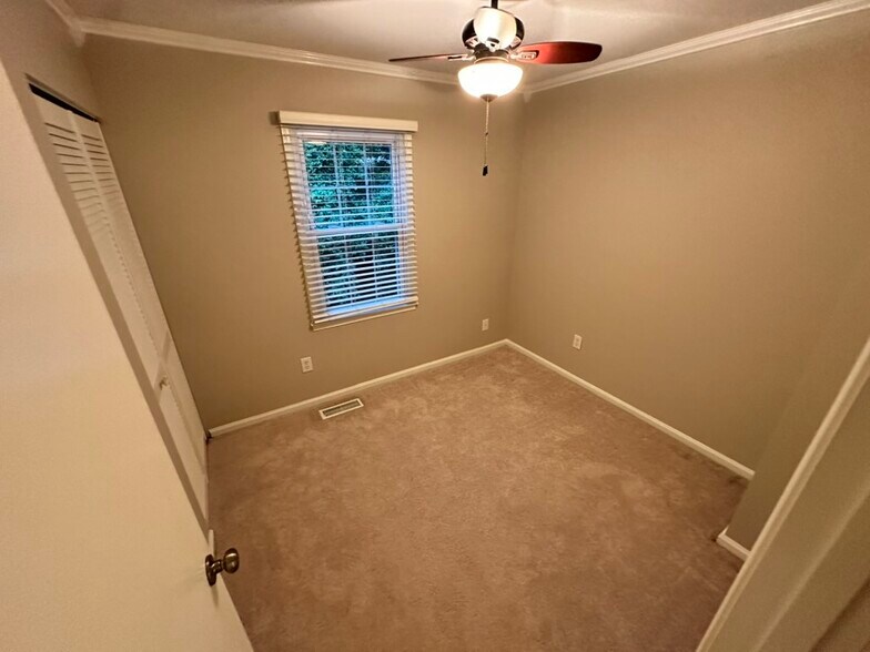 Building Photo - 1512 Skirmish Run Dr