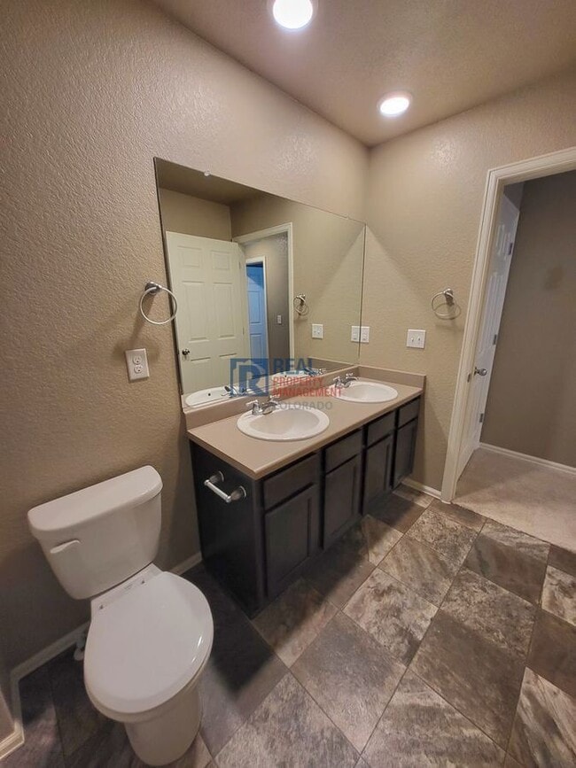 Building Photo - 6075 Sun Mesa Cir