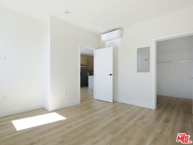 Building Photo - 5657 Virginia Ave