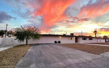 Building Photo - 1733 Ophir Dr