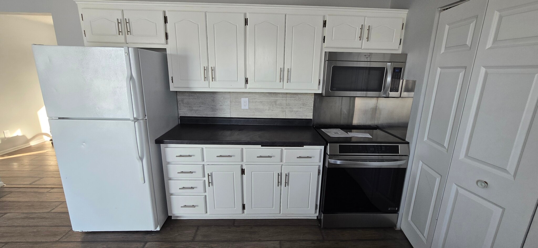 New induction stove with airfry capabilities - 4664 Suffolk Rd