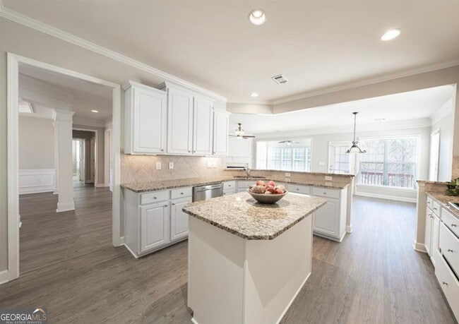 Building Photo - 6411 Hickory Springs Cir
