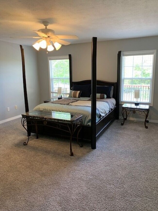 Building Photo - Furnished 4 Bedroom 3 Bath House in Kimberling City, MO with 2 car garage-Seasonal Lake View