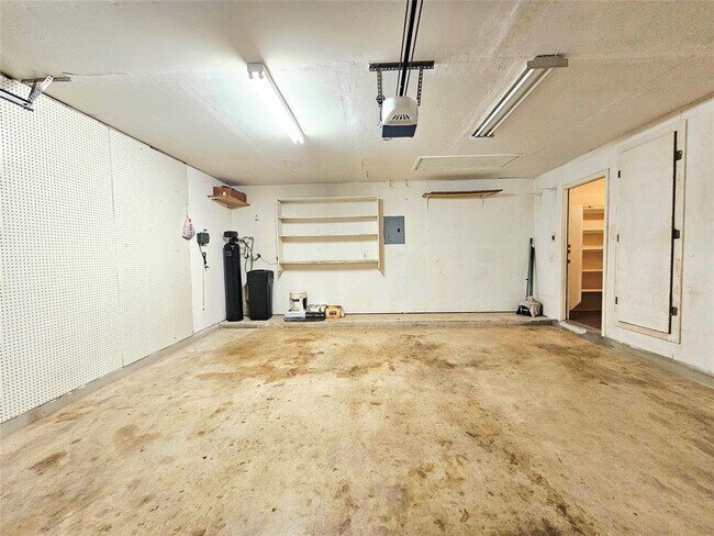 Building Photo - 8102 Lerwick Ln